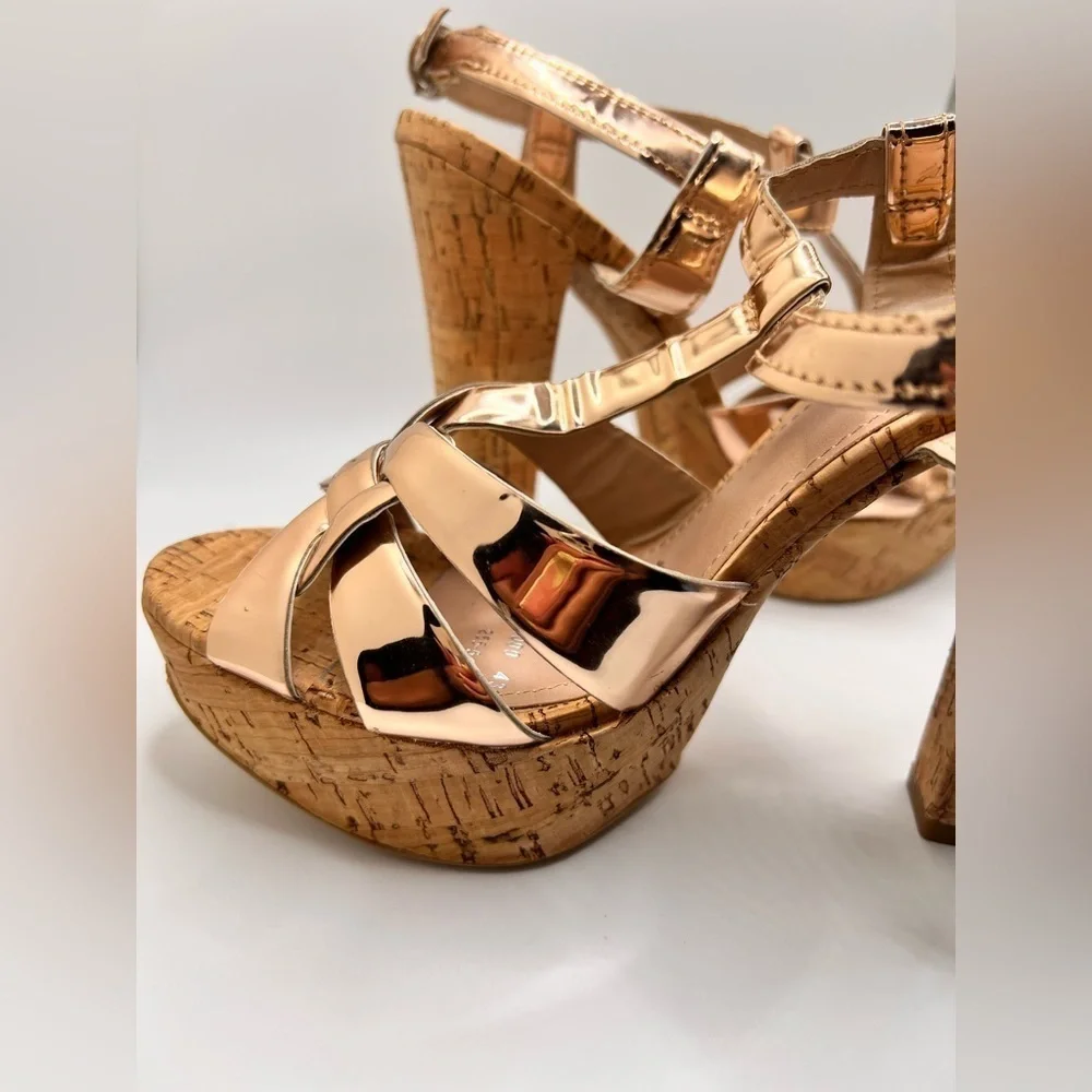 ANDREA Women's Gold Strappy Sandals